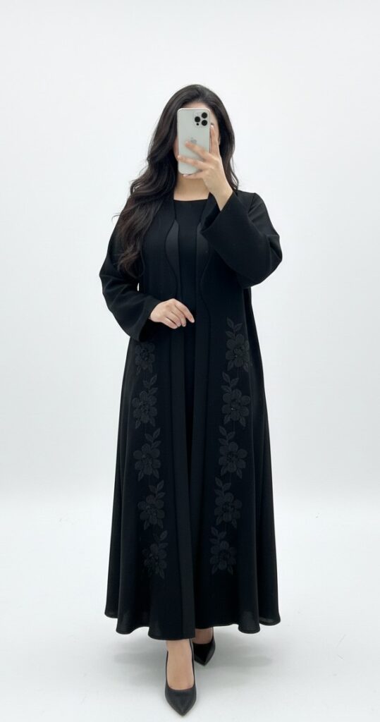 عبايات سوداء كريب